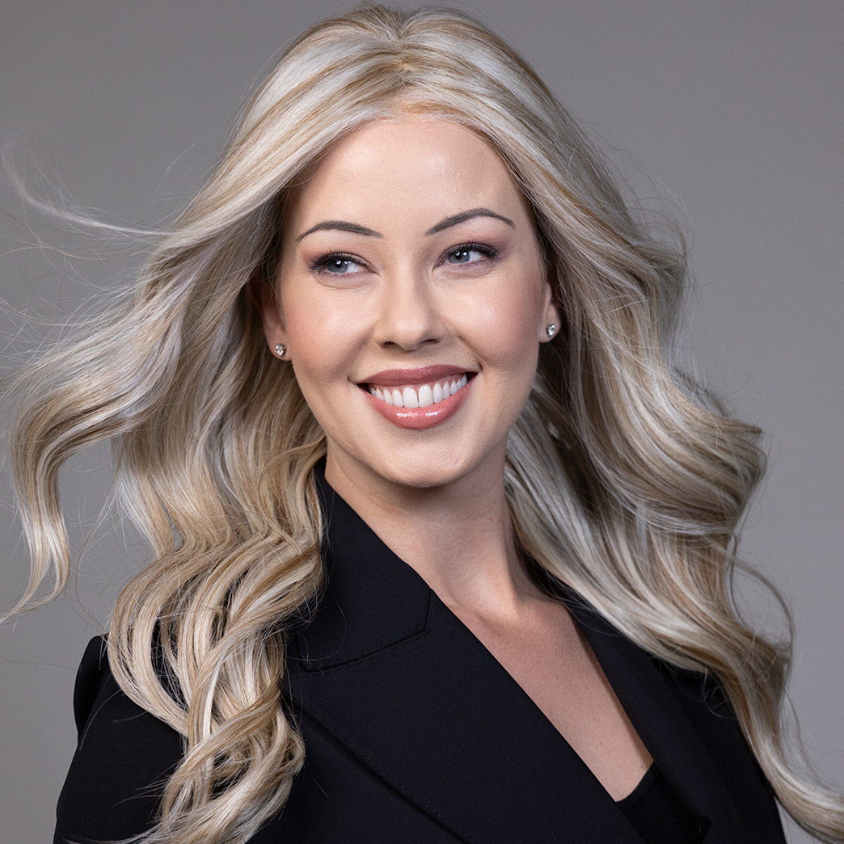 priestly-wig-belletress