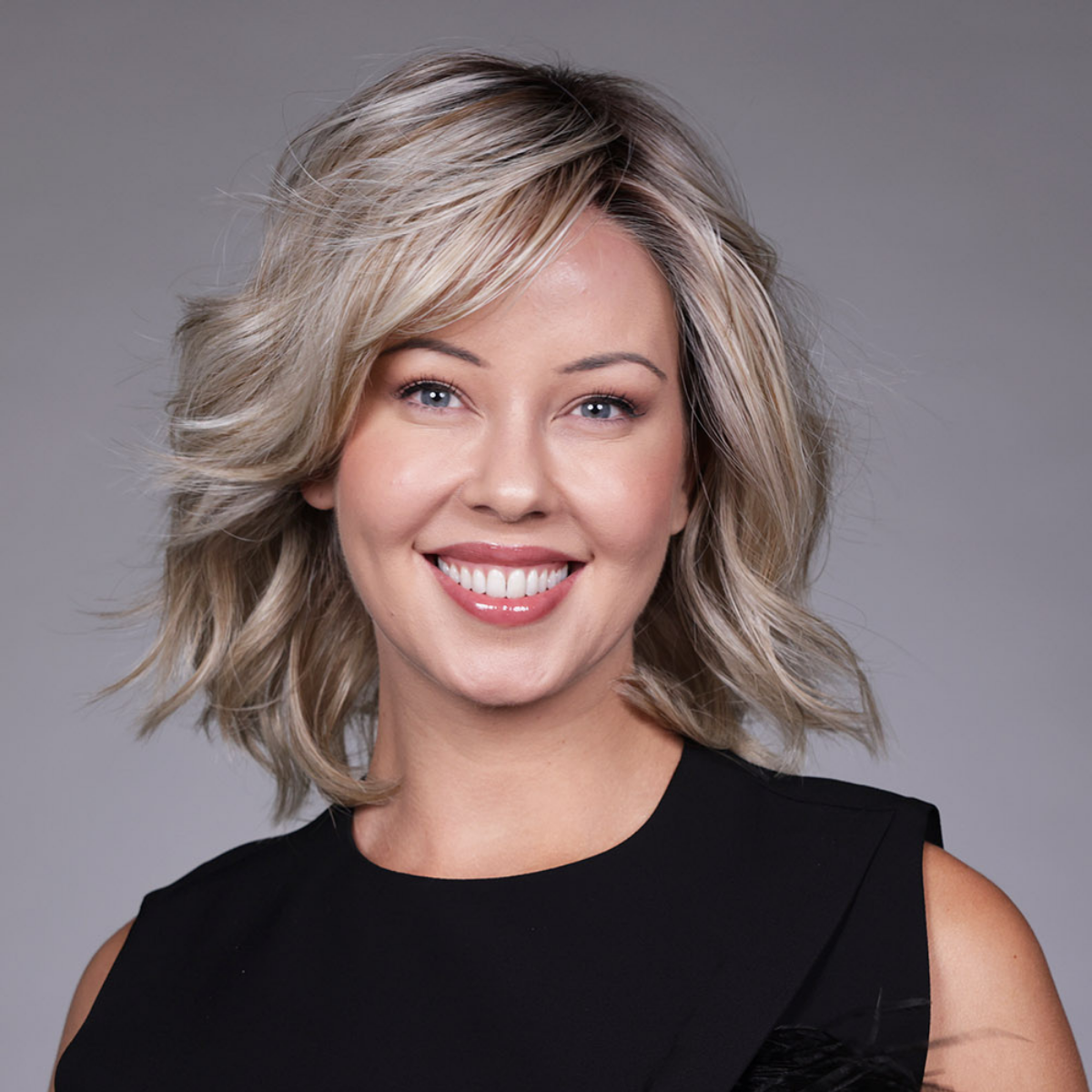 Donna • Lux SE Collection by BelleTress